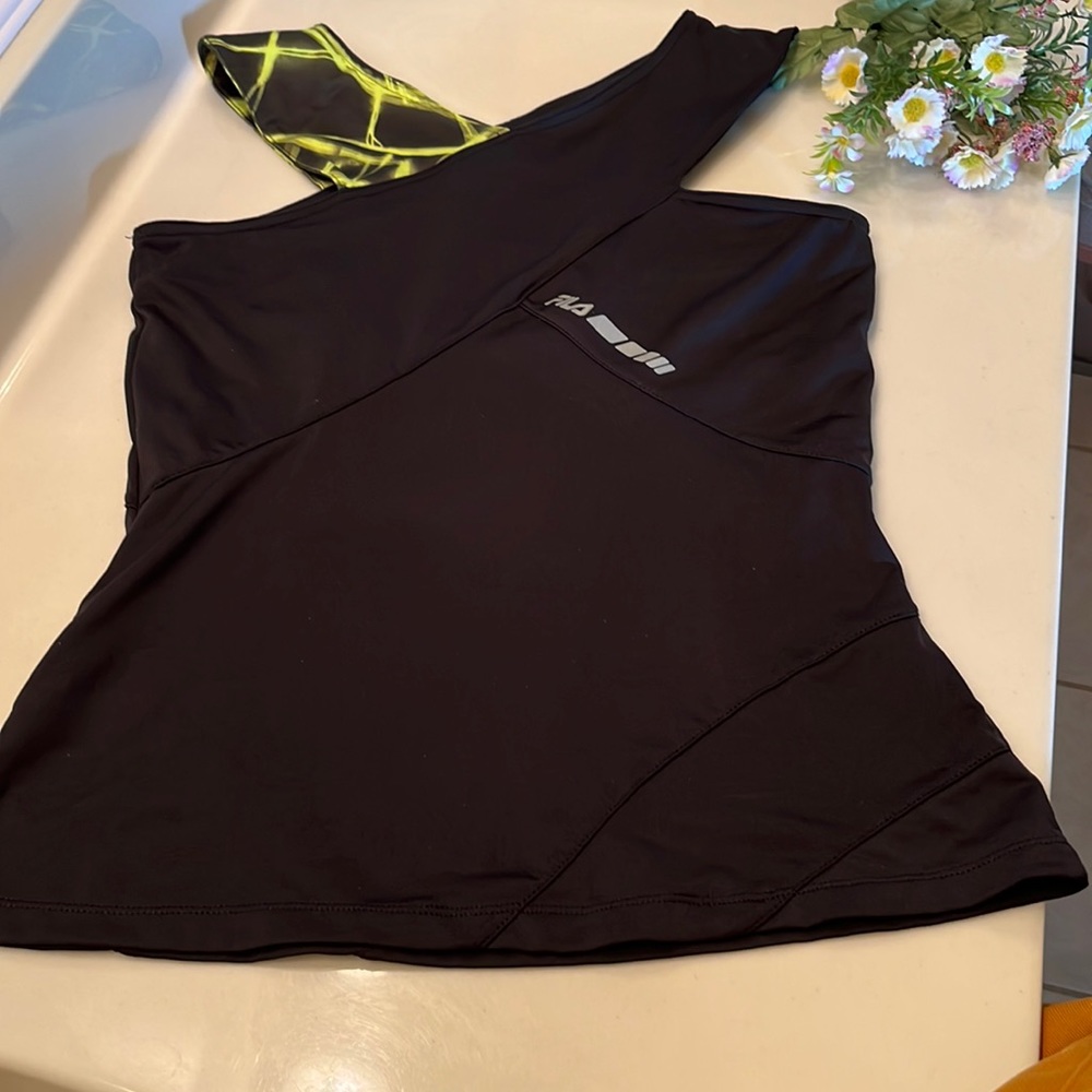 Fula sports top